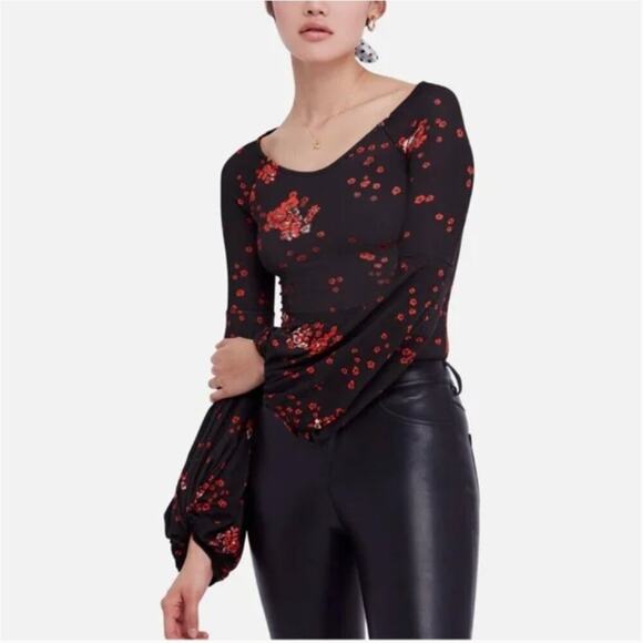 Free People To the Tropics Black Floral Blouson Sleeve Top - Picture 1 of 9
